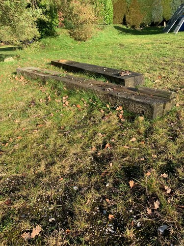 Railway sleepers feet - sleepers,